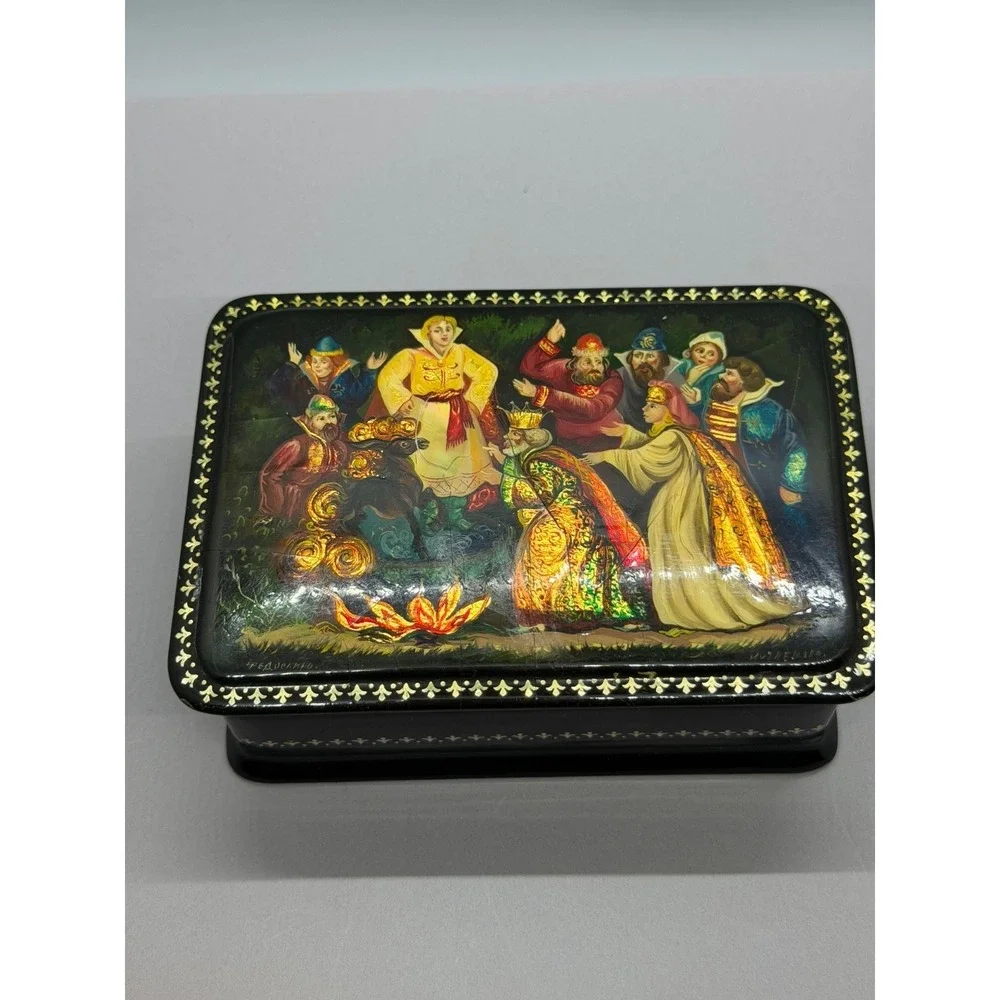 VTG Trinket Red Lacquer Interior Hand Painted n Foil Trinket Box Fairy Tail READ